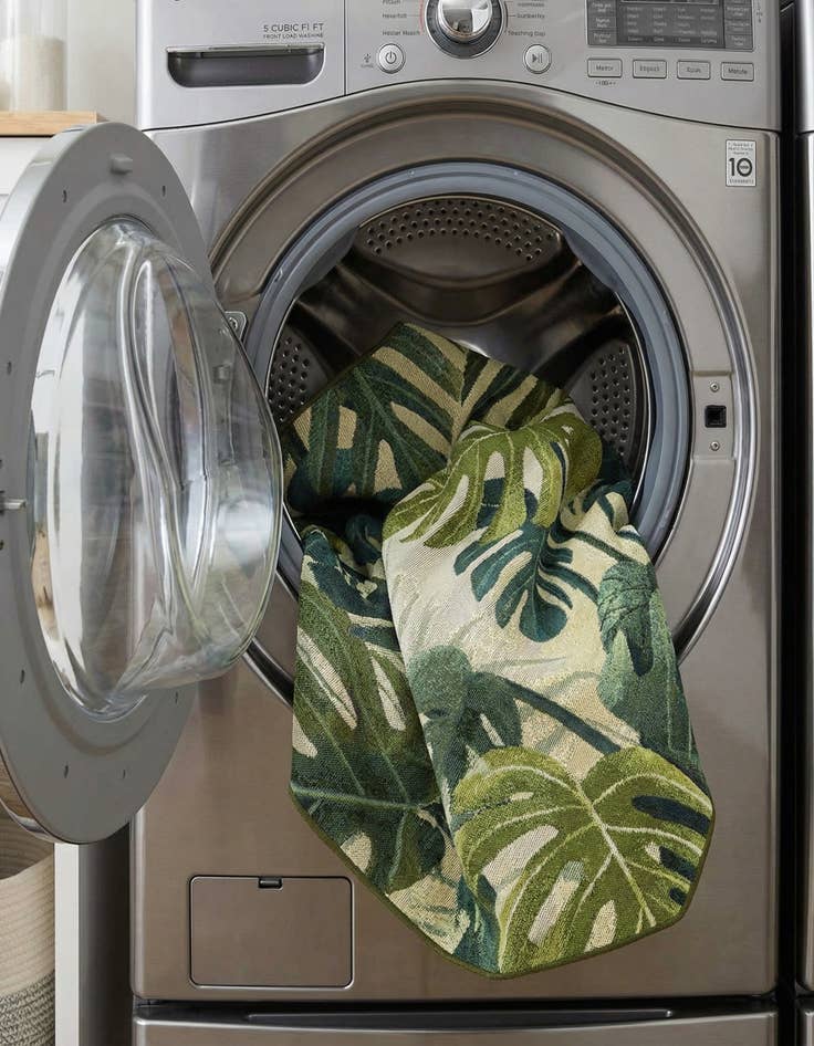 Detail image of 4' x 4'  Washable Botanical Indoor / Outdoor Octagon Rug