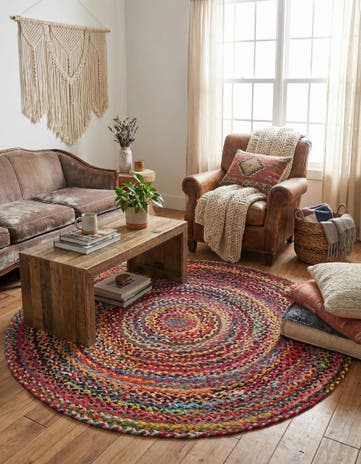 5' 1 x 5' 1 Handmade Braided Chindi Round Rug