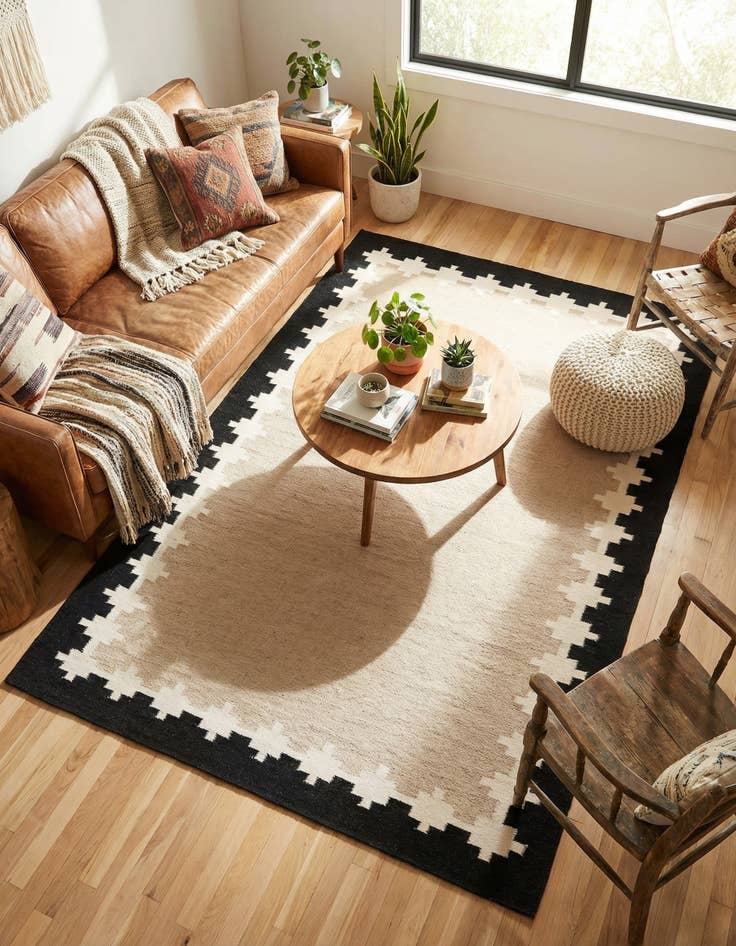 Detail image of 5' 1 x 8'  Hand Woven Kilim Wool Rug