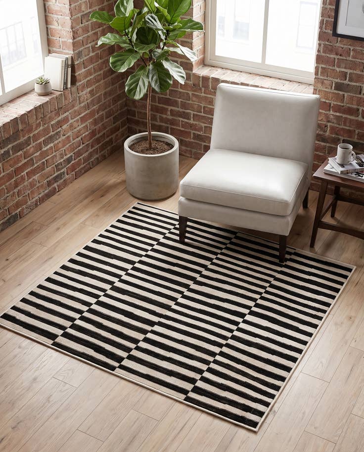 Detail image of 4' x 4' Tribeca Square Rug