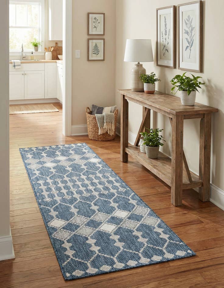 Detail image of 2' x 6'  Washable Trellis Indoor / Outdoor Runner Rug