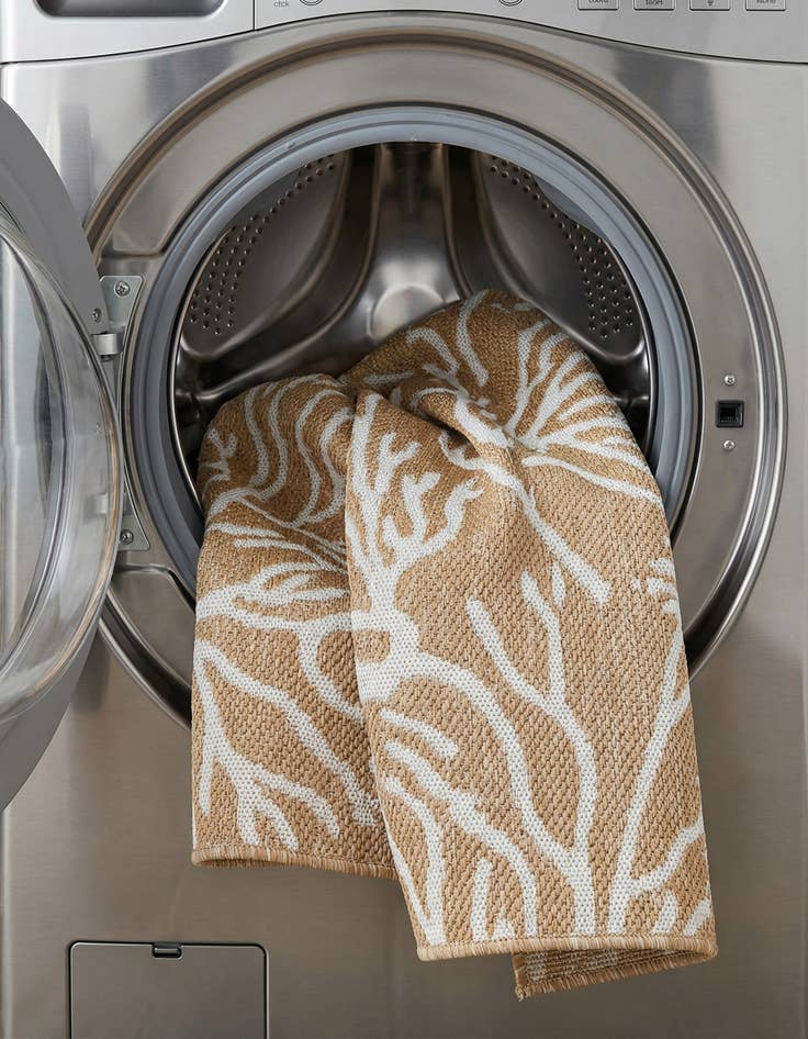 Detail image of  4' x 6'  Washable Coastal Indoor / Outdoor Rug