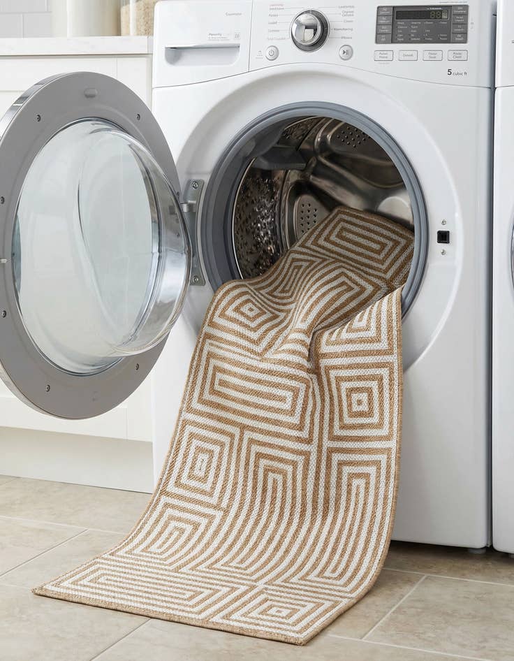 Detail image of  2' 7 x 12'  Washable Modern Indoor / Outdoor Runner Rug