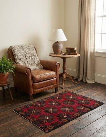 2' 9 x 4' 8 Hand Knotted Balouch Persian Wool Rug