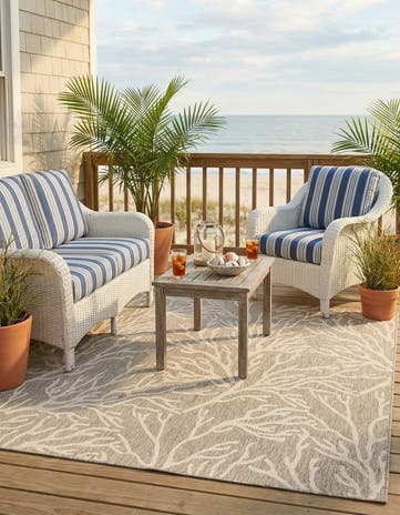 Gray Easy-Clean Coastal Indoor / Outdoor Square Rug