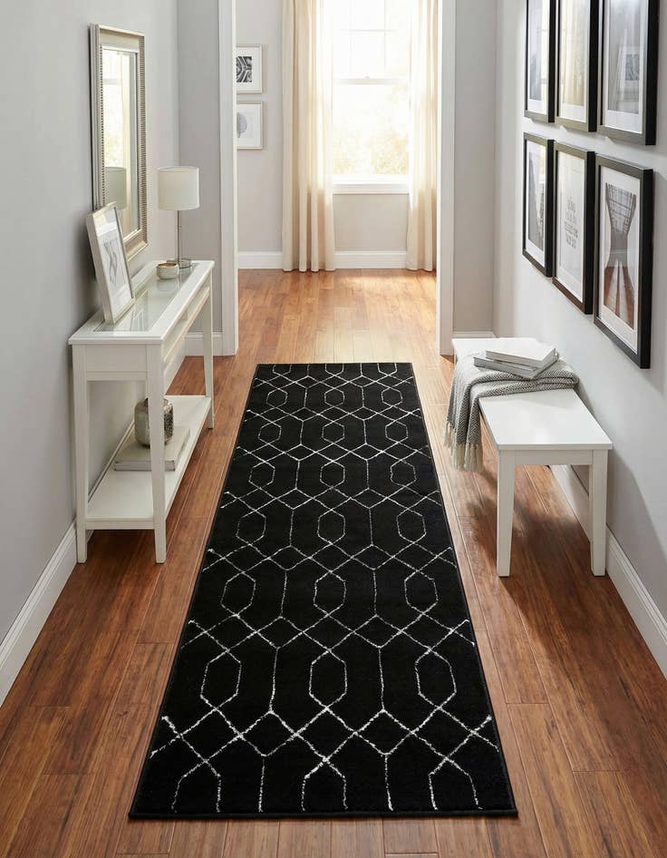 Detail image of  2' x 6'  Marilyn Monroe™ Glam Trellis Runner Rug