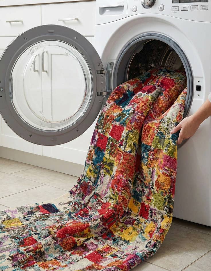 Detail image of 7' x 10'  Washable Casablanca Rug