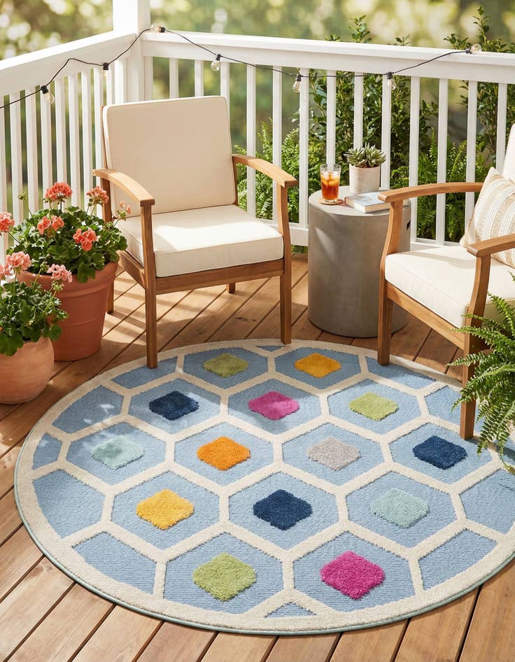 Detail image of 5' 3 x 5' 3  Washable Aruba Indoor / Outdoor Round Rug