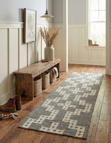 2' x 8' Hand Woven Kilim Wool Runner Rug