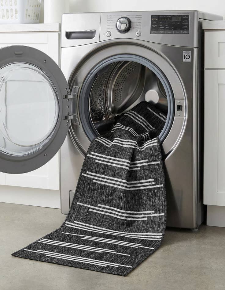 Detail image of 2' x 6'  Washable Modern Indoor / Outdoor Runner Rug