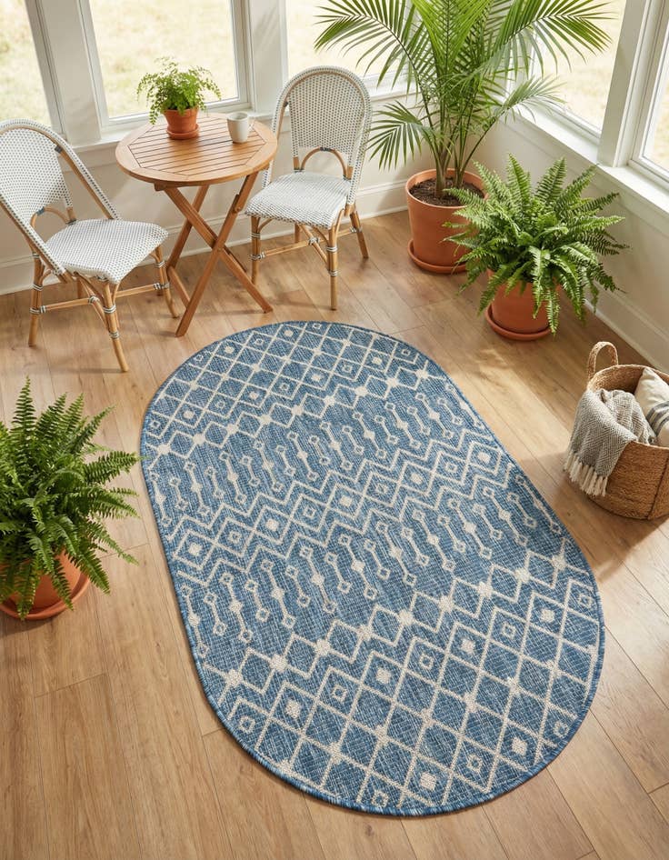 Detail image of 3' x 5' 3 Easy-Clean Trellis Indoor / Outdoor Oval Rug