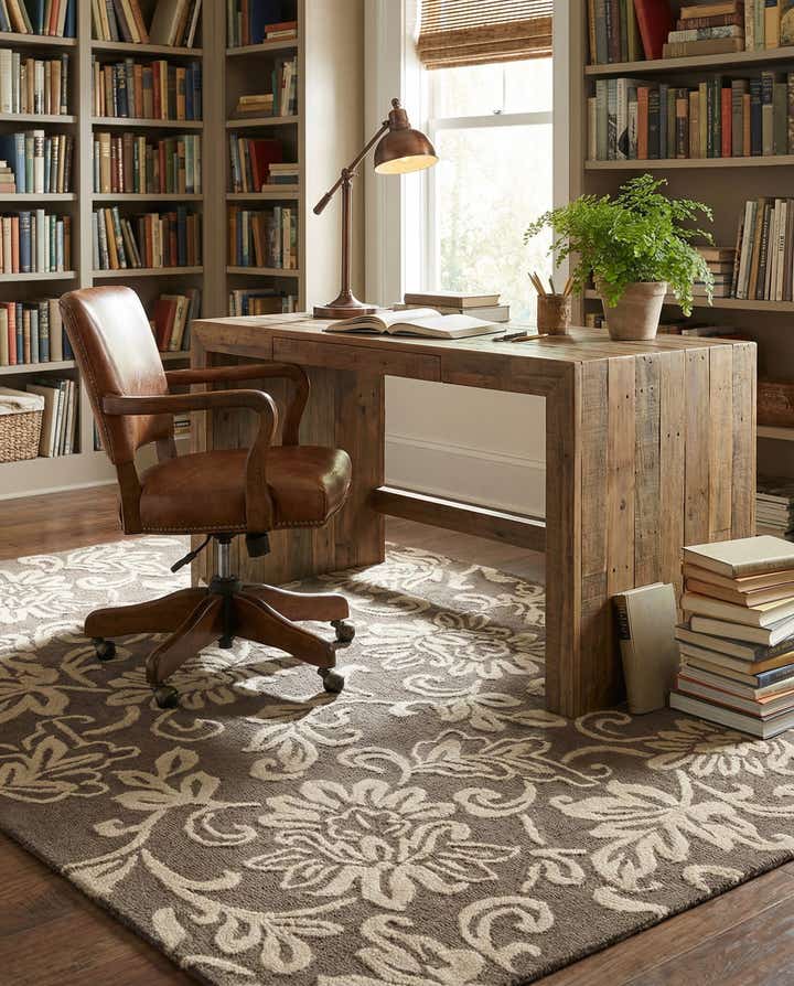 5' x 8' Agra Rug