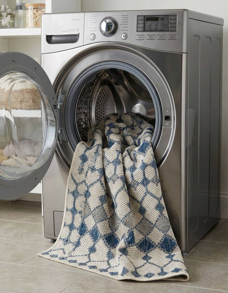 Detail image of 2' x 8'  Washable Trellis Indoor / Outdoor Runner Rug