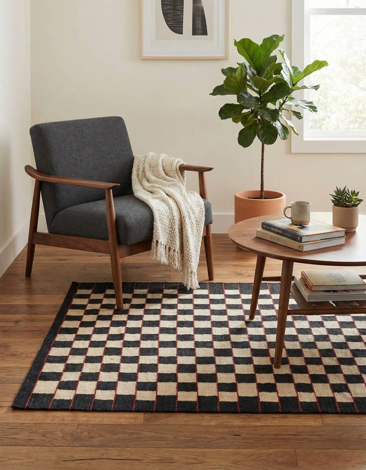 Detail image of 4' 2 x 5' 9  Hand Woven Kilim Modern Wool Rug