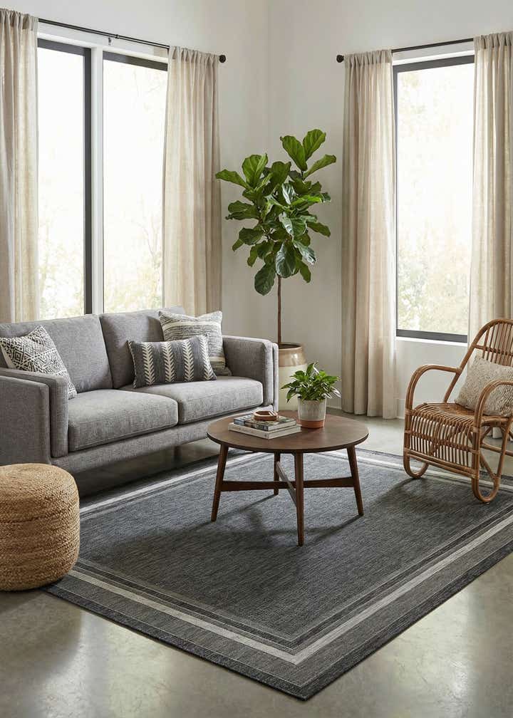 7' 10 x 10' Easy-Clean Border Indoor / Outdoor Rug