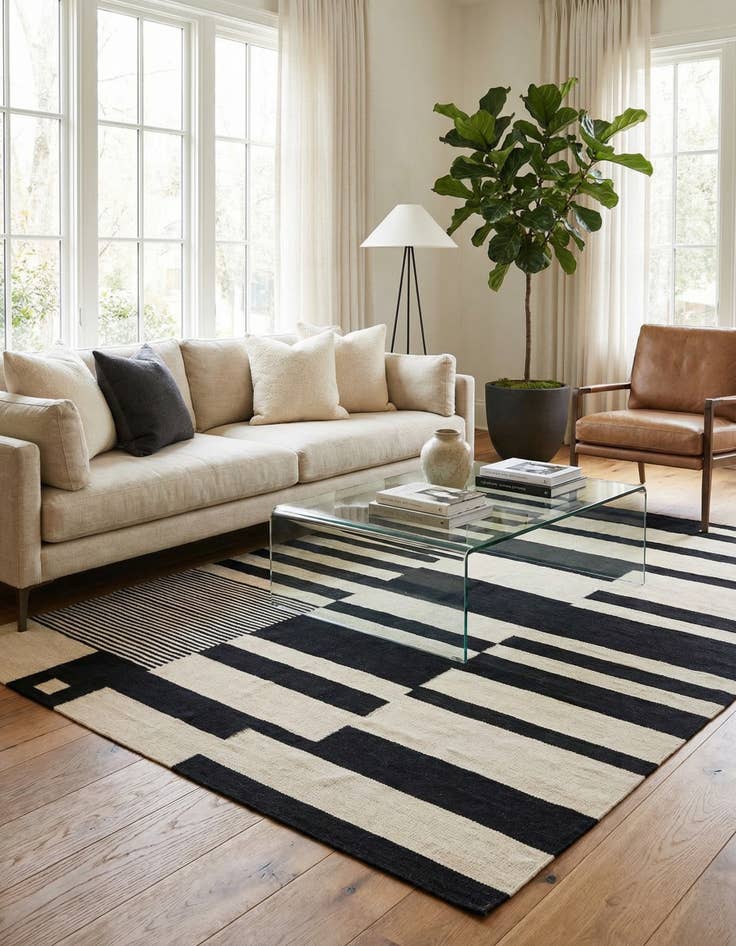 Detail image of 5' 9 x 7' 9  Hand Woven Kilim Modern Wool Rug