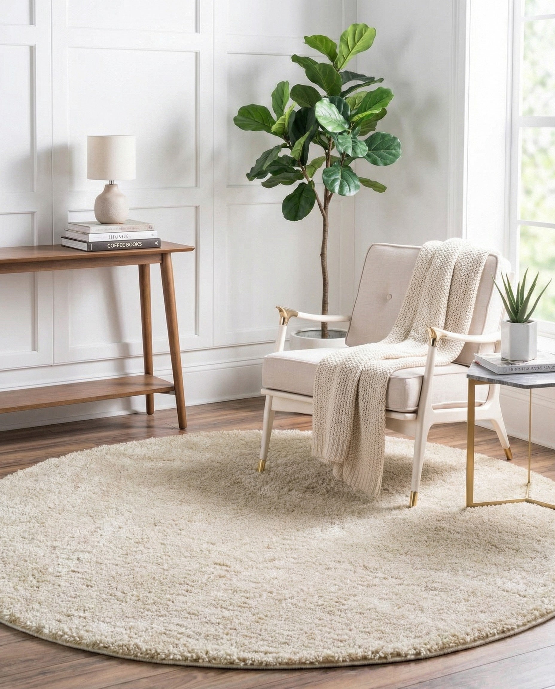  7' 10 x 7' 10 Soft Solid Shag Round Rug