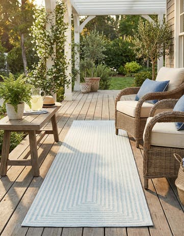 2' 7 x 10' Easy-Clean Sabrina Soto Indoor / Outdoor Runner Rug