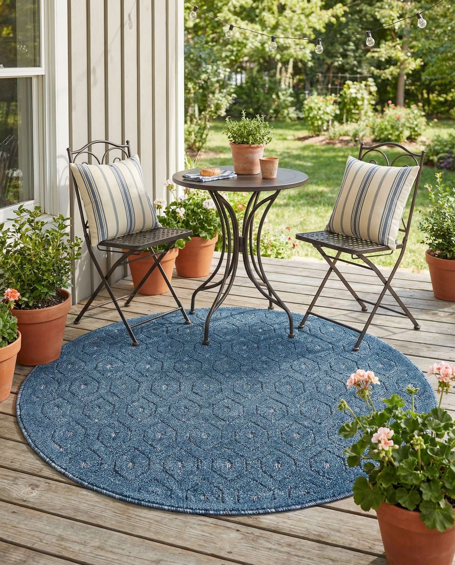 4' x 4' Easy-Clean Trellis Textured Indoor / Outdoor Round Rug