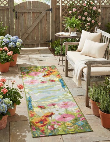 Easy-Clean Botanical Indoor / Outdoor Runner Rug