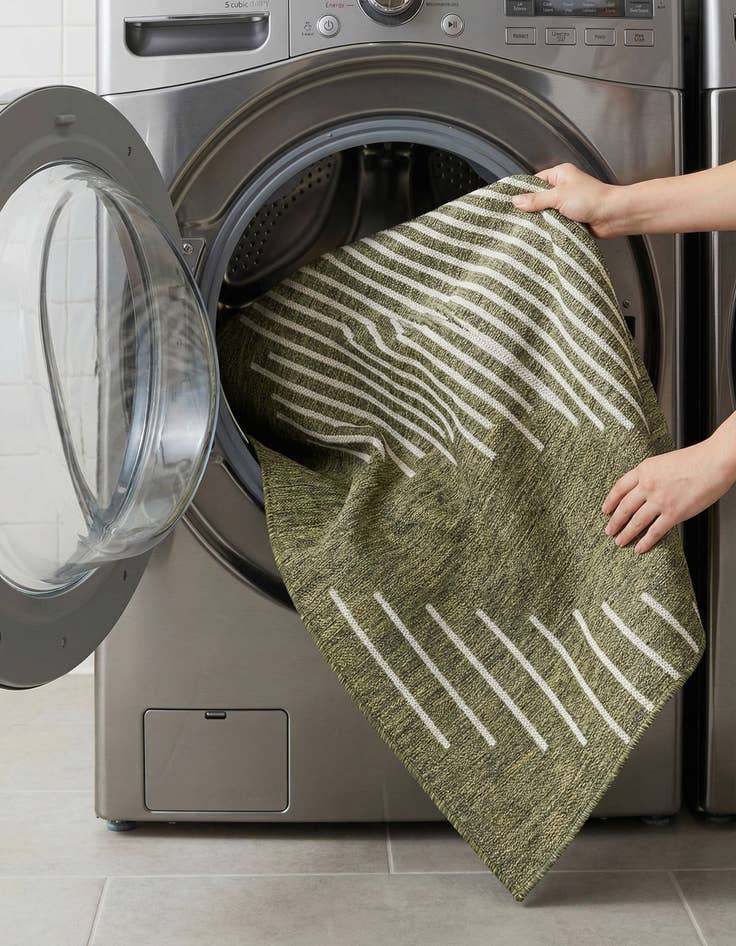 Detail image of 7' x 7'  Washable Modern Indoor / Outdoor Square Rug