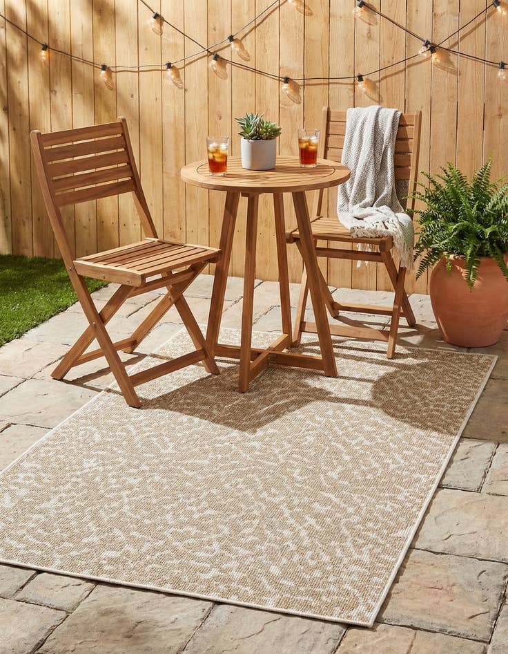 Detail image of 4' 1 x 6' 1  Washable Safari Indoor / Outdoor Rug