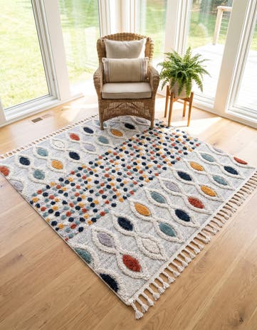 5' 3 x 5' 3 Cherokee Square Rug