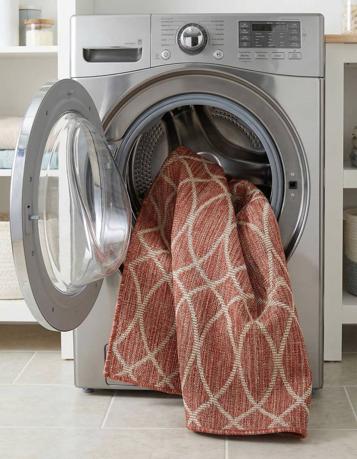 Detail image of 4' x 6'  Washable Trellis Indoor / Outdoor Rug