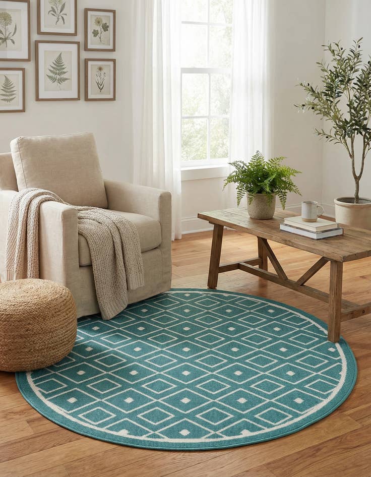 Detail image of 4' x 4' Easy-Clean Trellis Indoor / Outdoor Round Rug