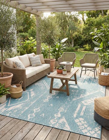 9' x 12' Easy-Clean Bohemian Indoor / Outdoor Rug