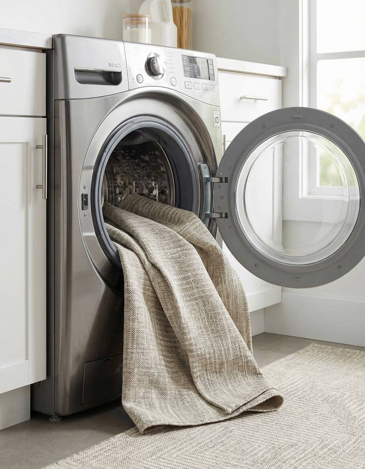 Detail image of  2' x 6'  Washable Modern Indoor / Outdoor Runner Rug