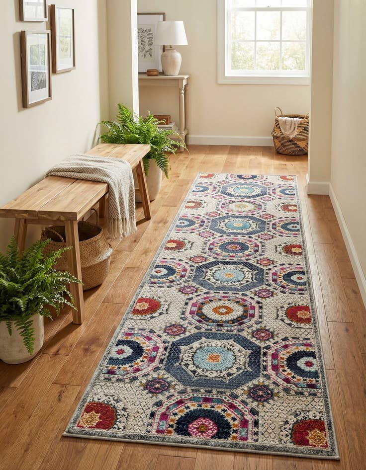 Detail image of 2' 7 x 9' 10 Budapest Runner Rug