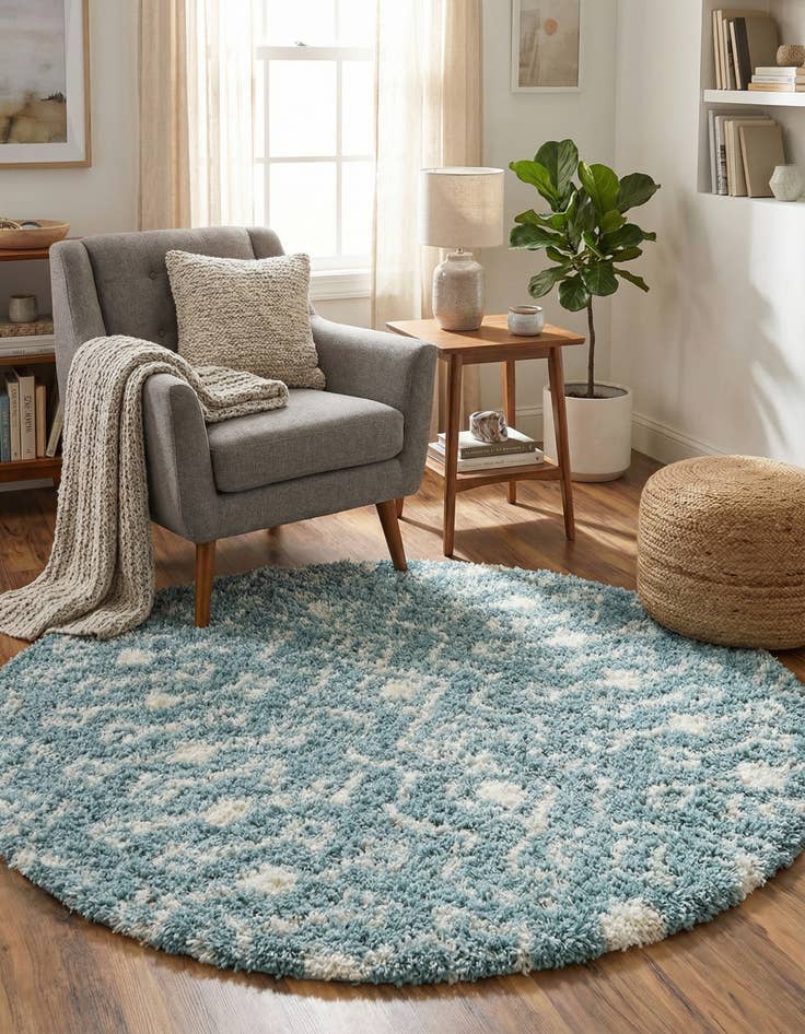 Detail image of  7' 10 x 7' 10 Moroccan Trellis Shag Round Rug