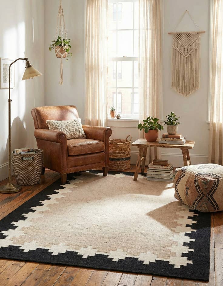 Detail image of 4' 1 x 6' 1  Hand Woven Kilim Wool Rug