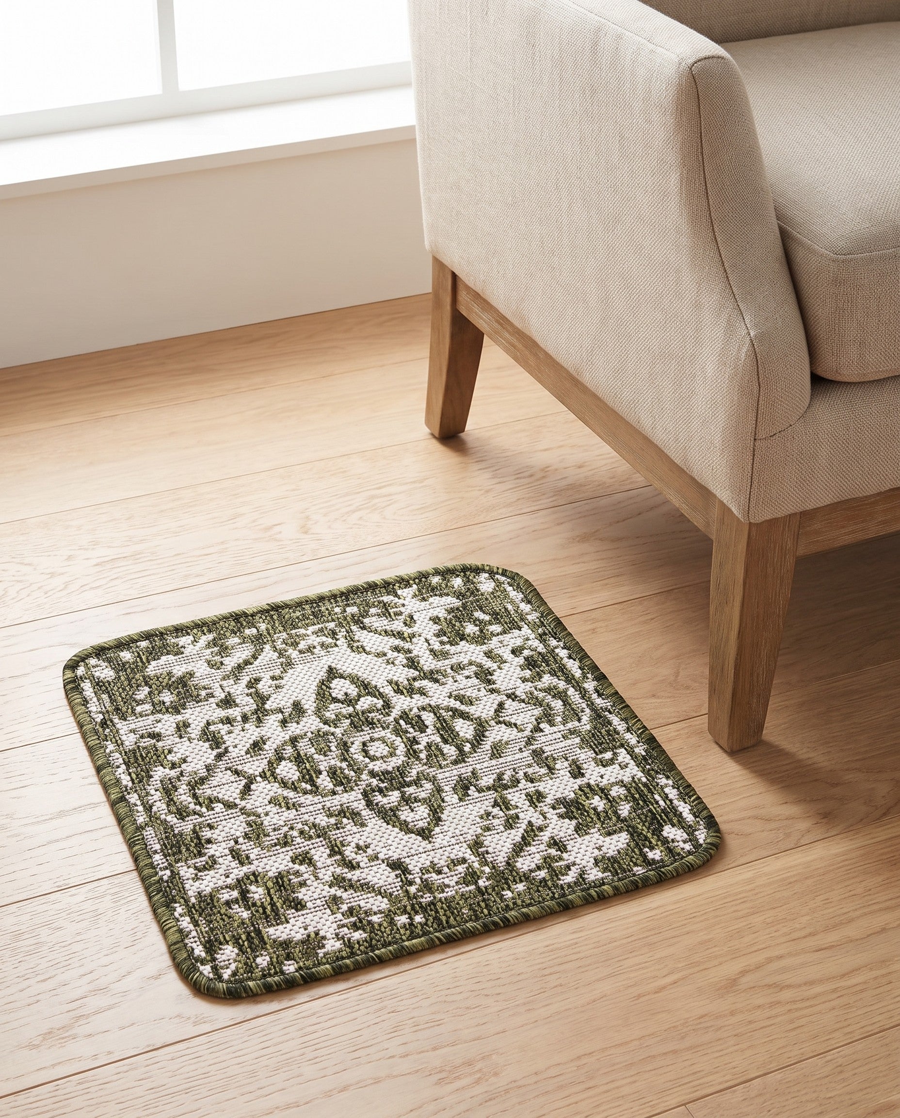 1' 4 x 1' 4 Easy-Clean Jill Zarin Dubai Indoor / Outdoor Sample Rug