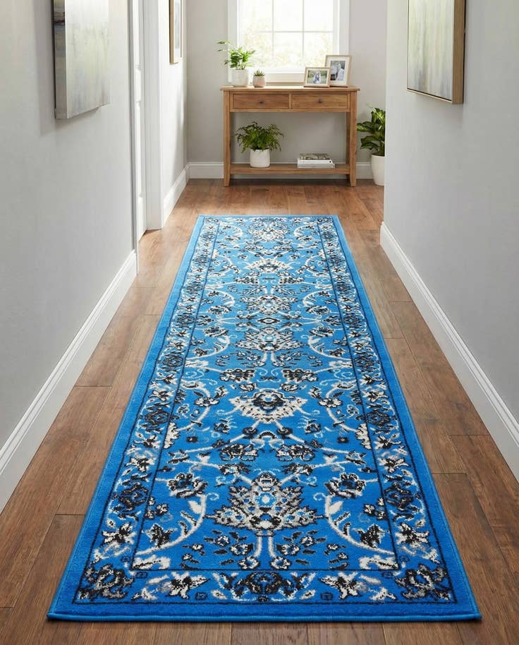 Detail image of 2' x 8' 2 Yasmin Runner Rug