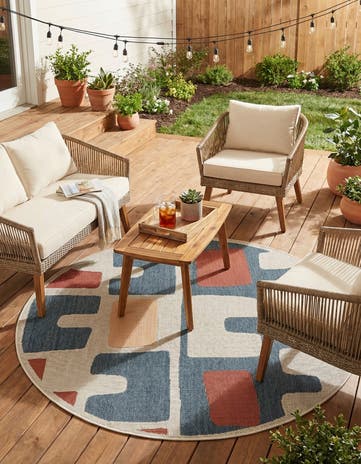 6' 1 x 6' 1 Easy-Clean Baja Indoor / Outdoor Round Rug