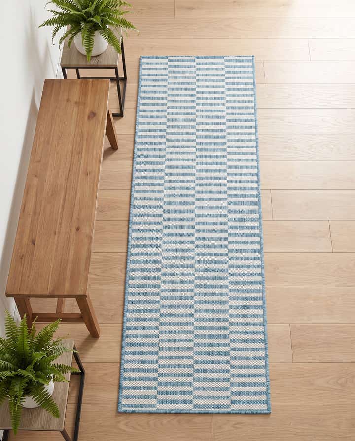 2' x 6' Easy-Clean Striped Indoor / Outdoor Runner Rug