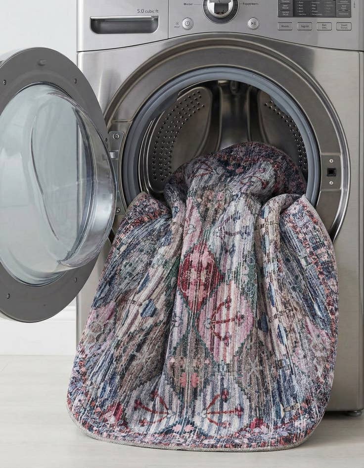 Detail image of  5' 3 x 5' 3  Washable Mangata Round Rug