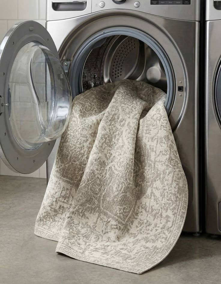 Detail image of 7' 10 x 10'  Washable Jill Zarin Dubai Indoor / Outdoor Oval Rug