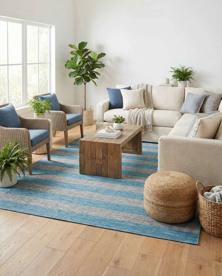 6' x 9' Easy-Clean Striped Indoor / Outdoor Rug