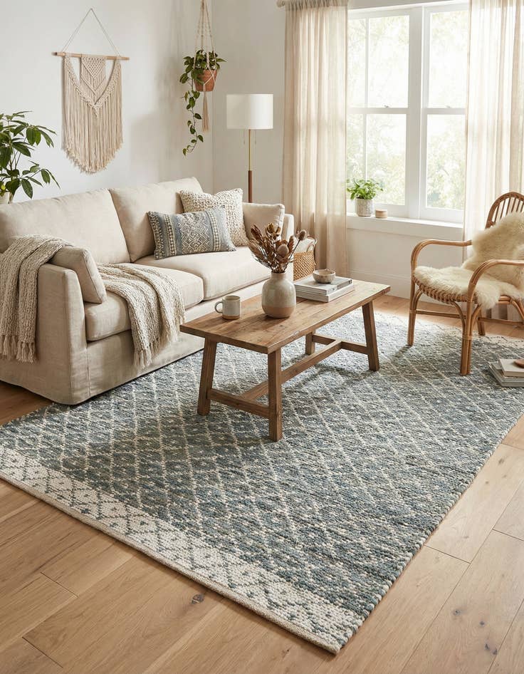 Detail image of  5' 1 x 8'  Hand Woven Chindi Trellis Rug