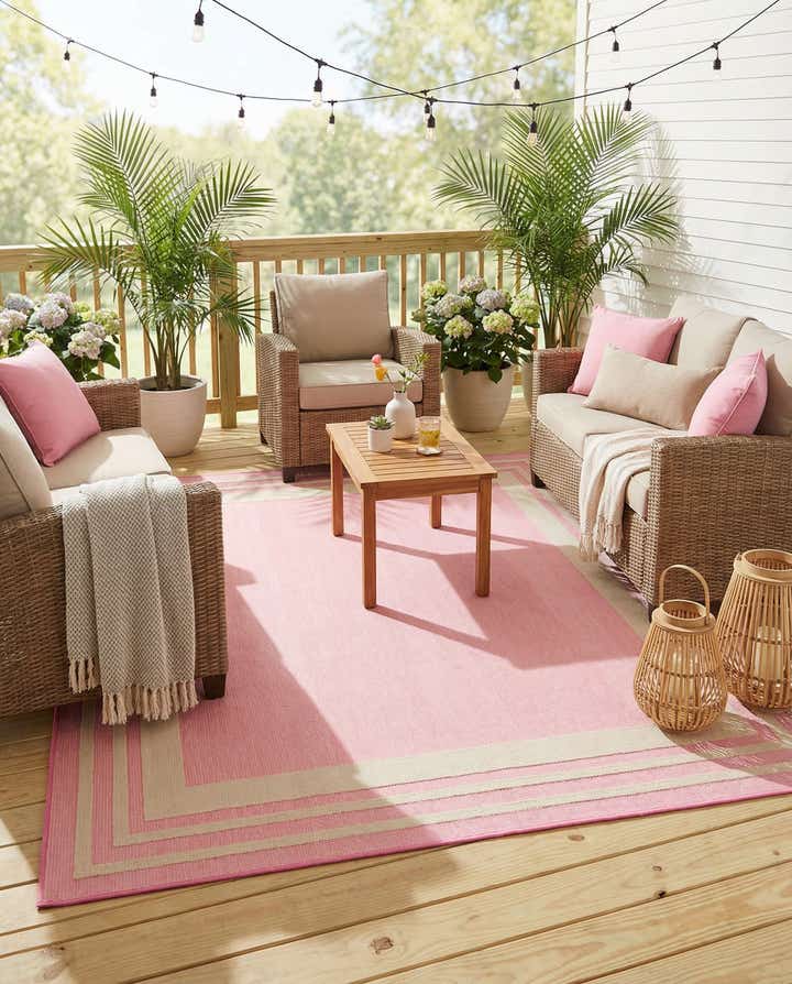 7' 10 x 7' 10 Easy-Clean Aruba Indoor / Outdoor Square Rug