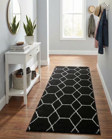  2' x 5' 3 Lattice Frieze Runner Rug