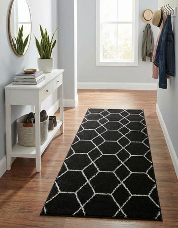 2' x 5' 3 Lattice Frieze Runner Rug