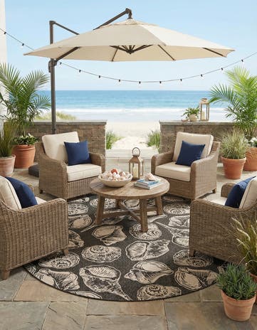 13' x 13' Easy-Clean Coastal Indoor / Outdoor Round Rug