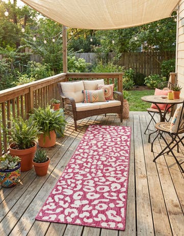 Magenta Easy-Clean Safari Indoor / Outdoor Runner Rug