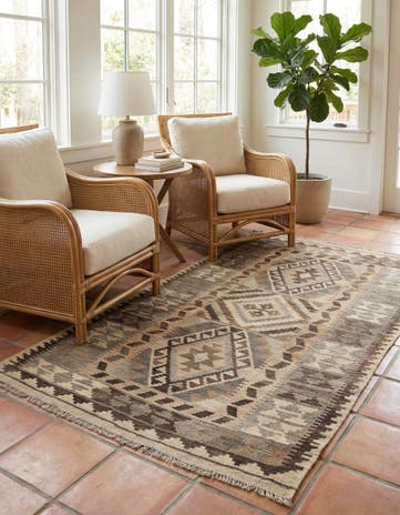 3' 11 x 6' 9 Hand Woven Kilim Maymana Wool Rug
