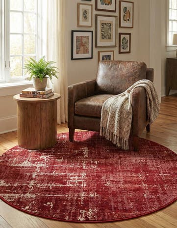 Red Valencia Round Rug