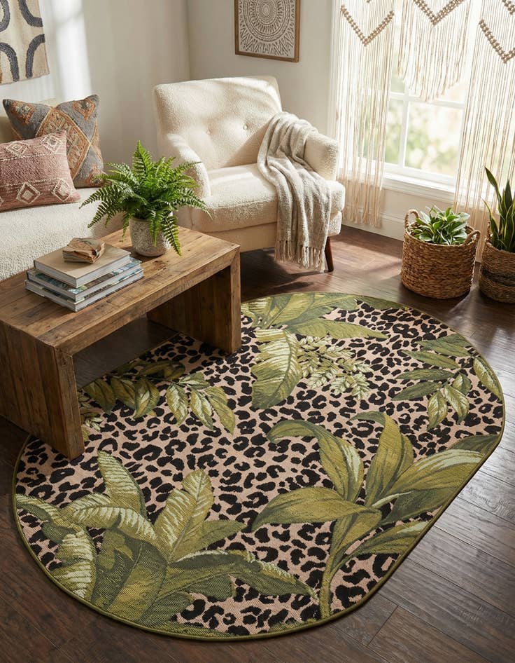 Detail image of 4' x 6'  Washable Botanical Indoor / Outdoor Oval Rug